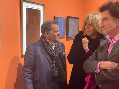 Brigitte Macron a visité l’exposition « Rétrospective Mehdi Qotbi » qu’abrite l’Institut du Monde Arabe