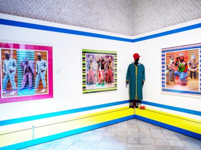 “Dar El Bacha 1447” - l’univers flamboyant de Hassan Hajjaj s’expose à Marrakech